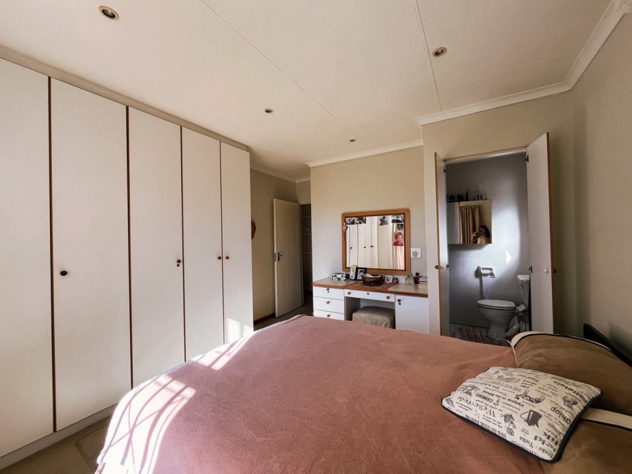 3 Bedroom Property for Sale in Strelitzia Park Eastern Cape